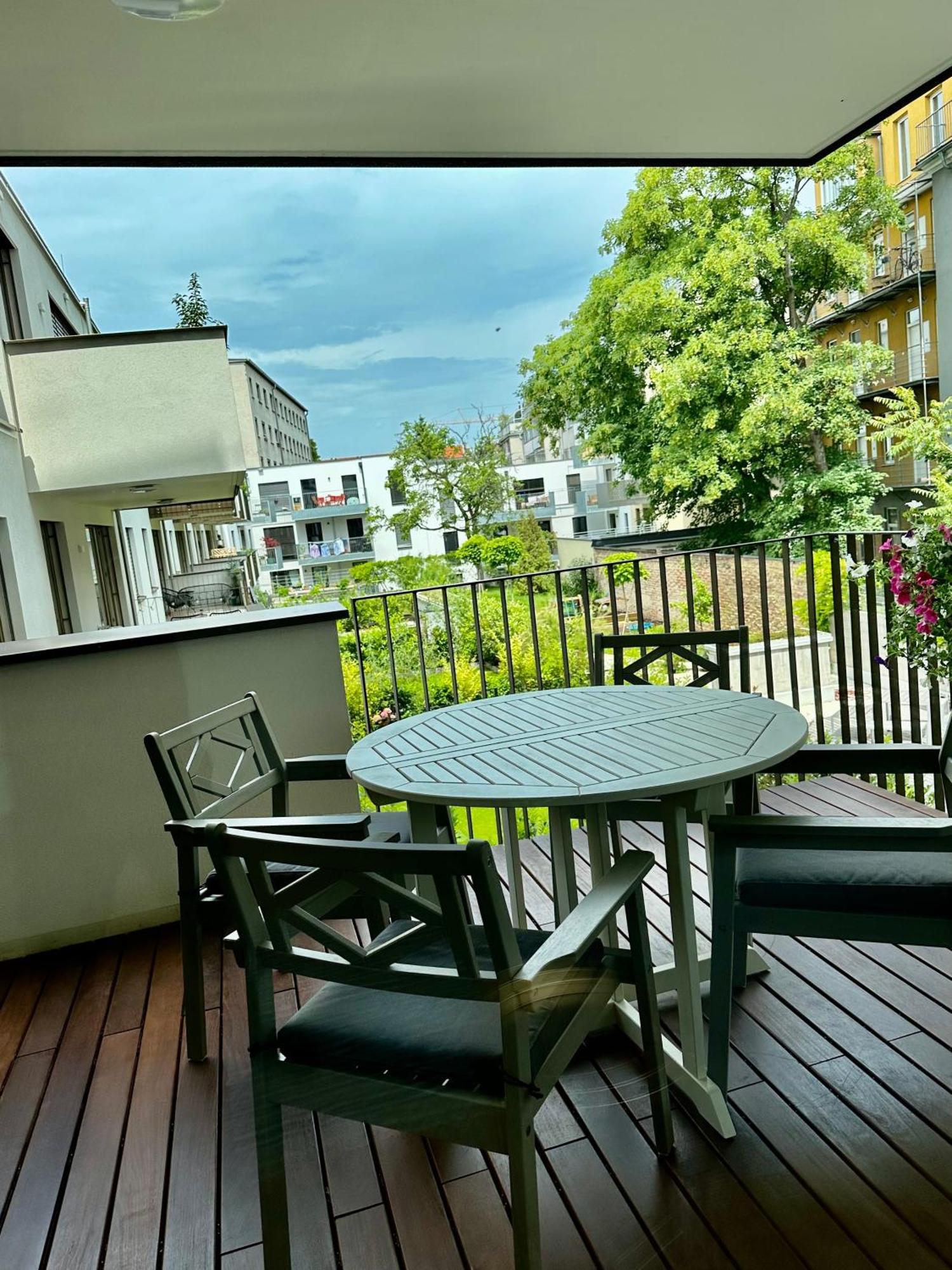 Vienna Sunny Side Up Apartments Ngoại thất bức ảnh