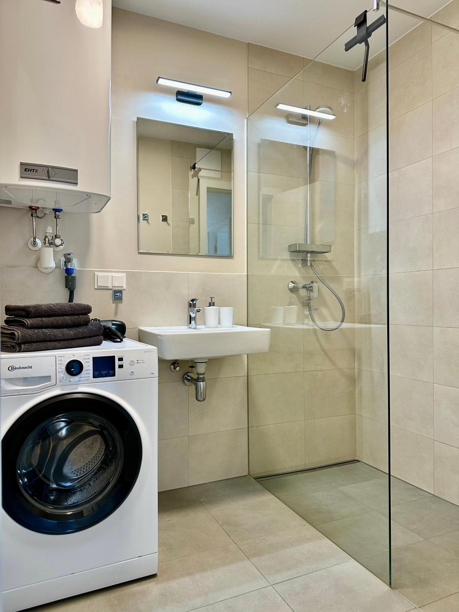 Vienna Sunny Side Up Apartments Ngoại thất bức ảnh